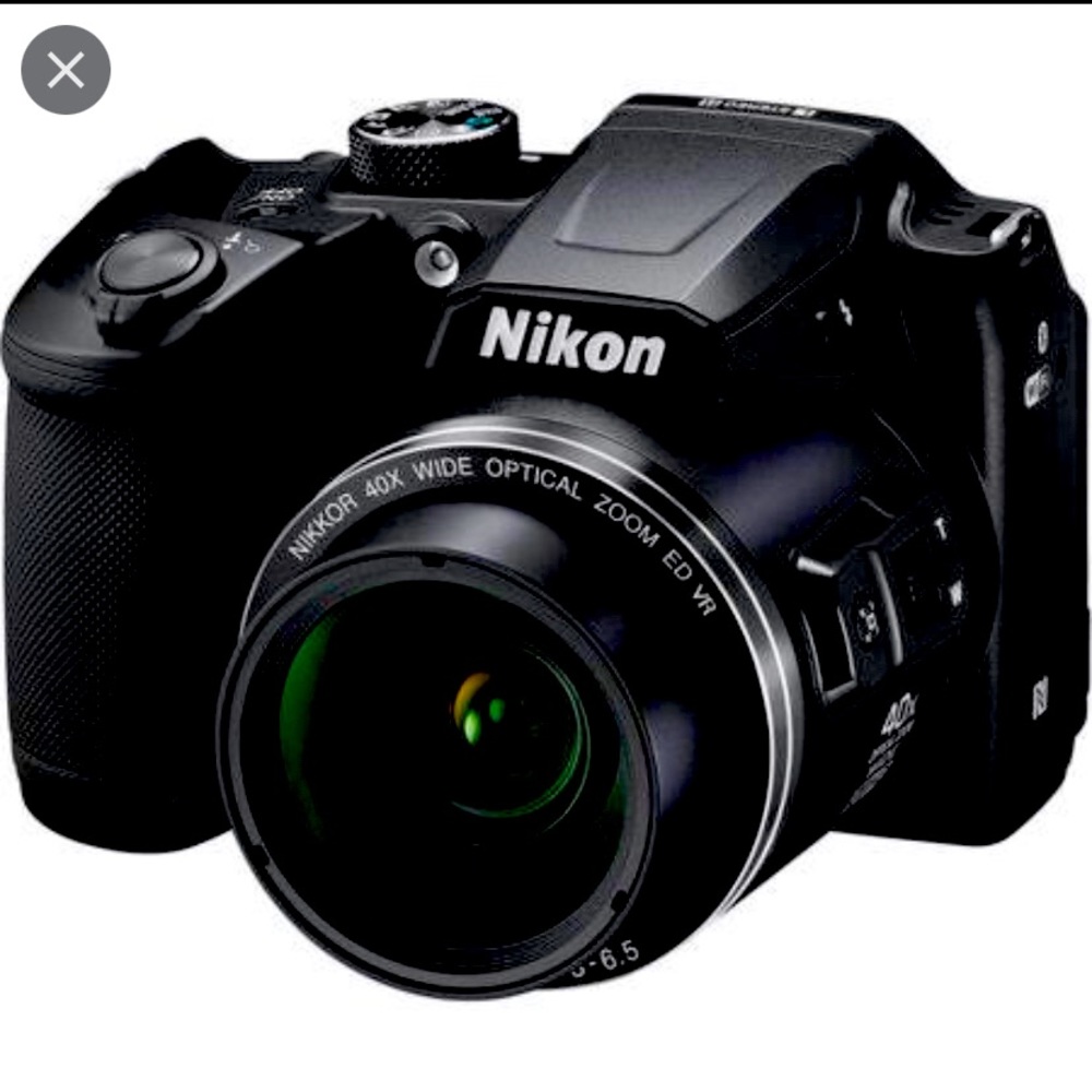 New! Used twice. Needs memory card. Come with charger.